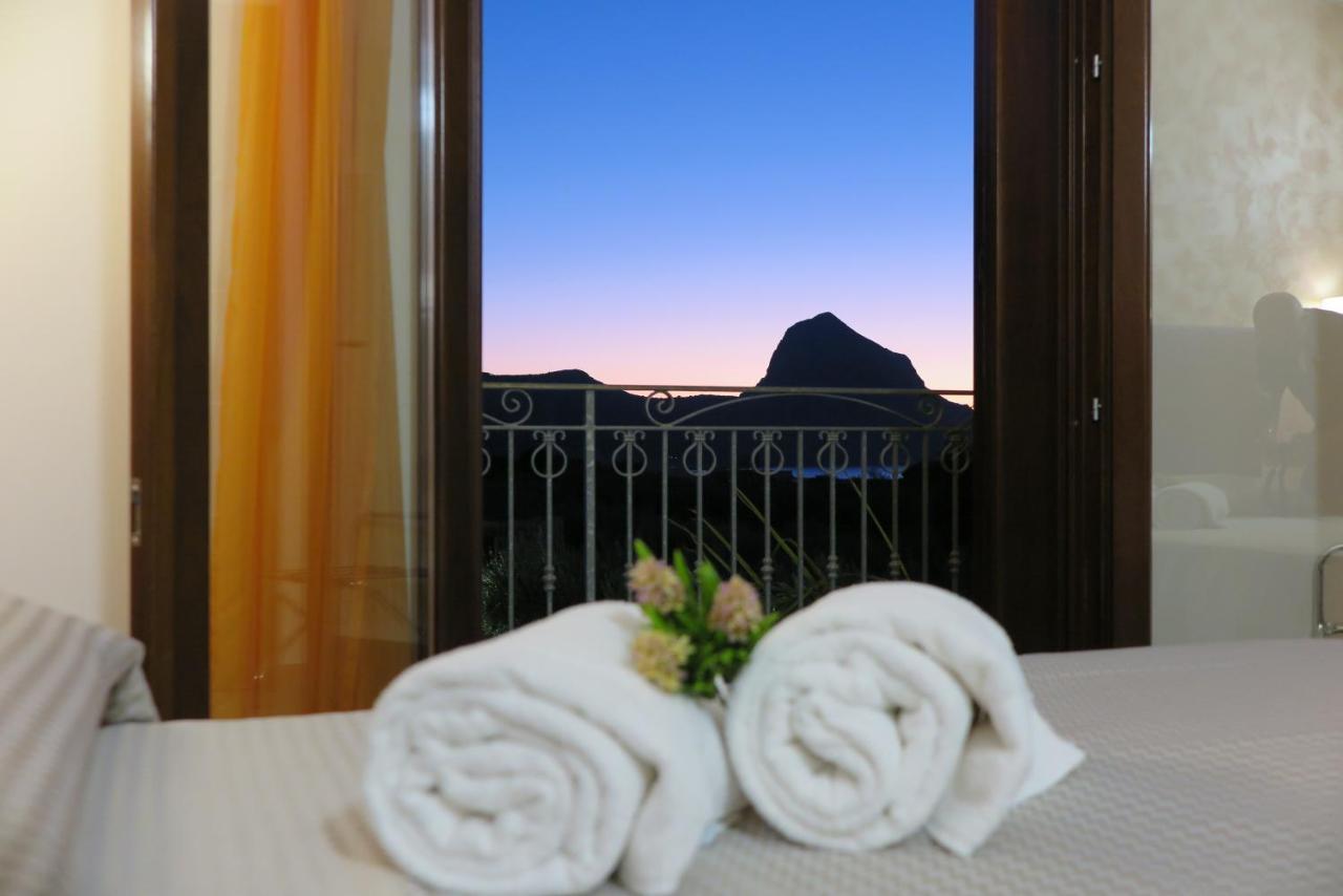 Trigrana Vacanze Hotel Castelluzzo Exterior foto